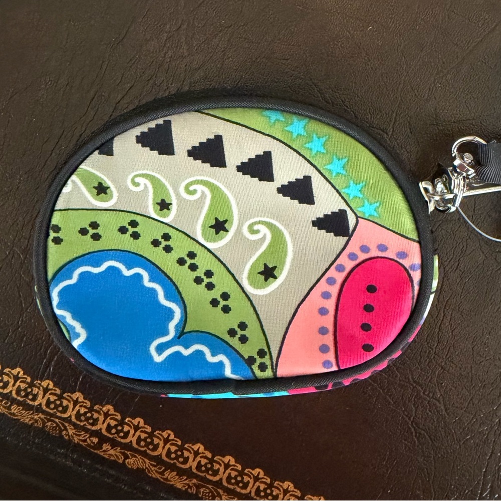 BEACH 🌊 Handbags Neoprene "Scuba" Hand Bag – Vibrant Bandana - Picture 5 of 8